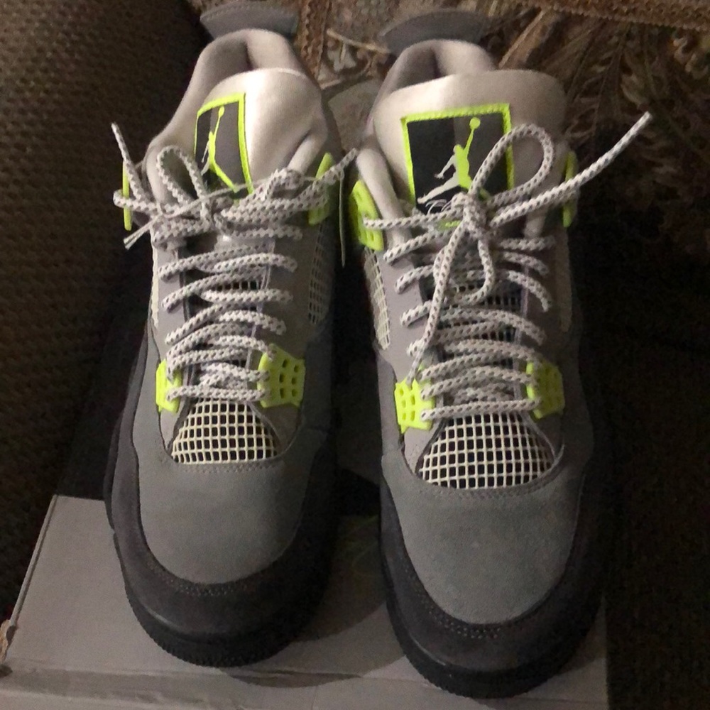 tennis shoes excellentcondition